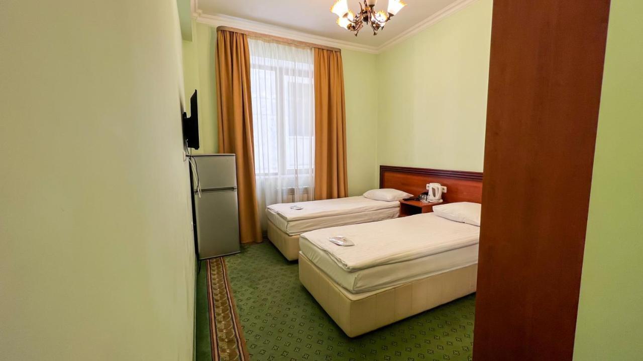 Olympavan Hotel Ереван Экстерьер фото
